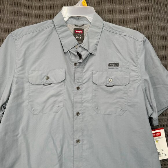 Wrangler Mens Short-Sleeve Performance Shirt Regular Fit Light Gray Size L - Picture 3 of 9